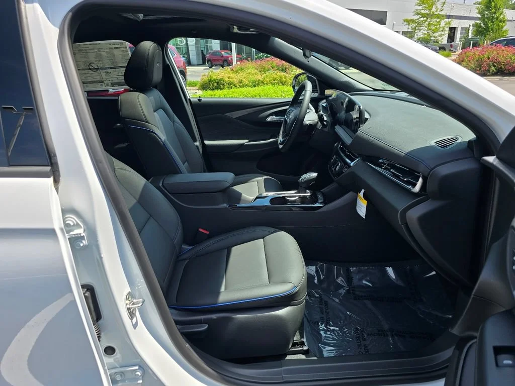 New 2026 Summit White Buick Sport Touring image 28