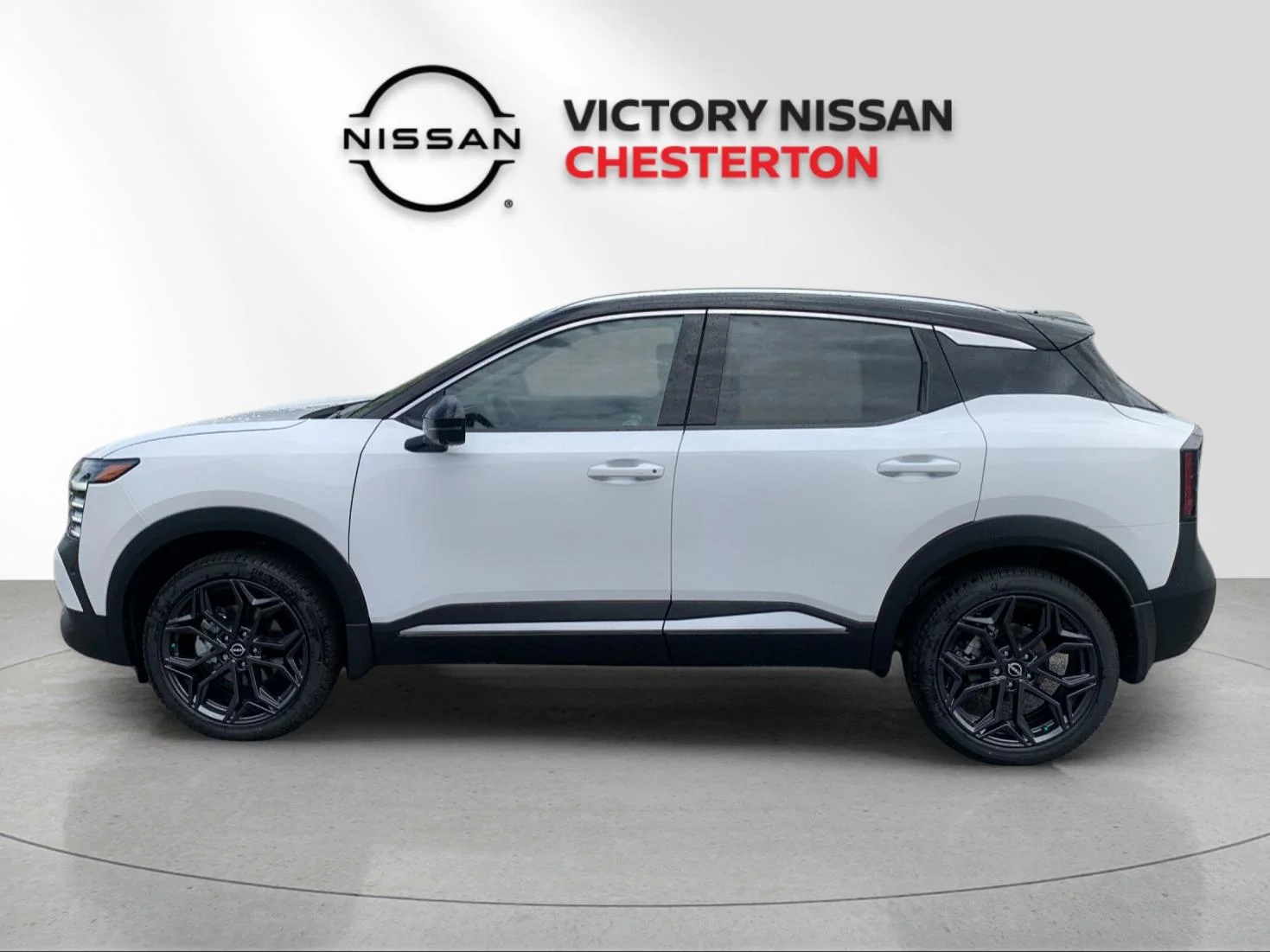New 2026 Aspen White TriCoat / Super Black Two-tone Nissan SR image 2