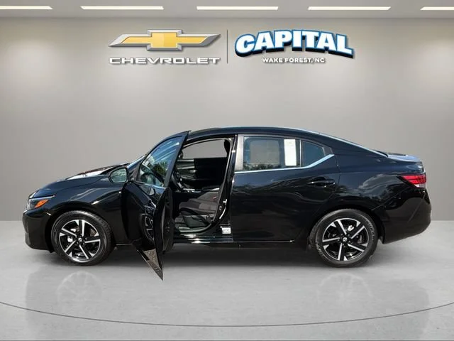 Used 2024  Nissan SV image 9