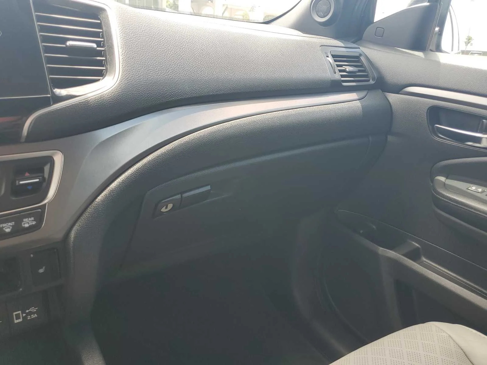 Used 2020  Honda EX-L image 24
