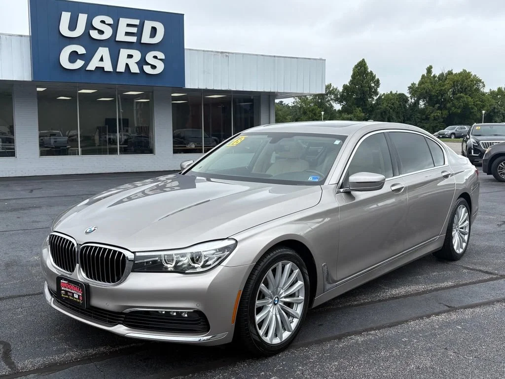 Used 2018 Gold BMW 740i image 2
