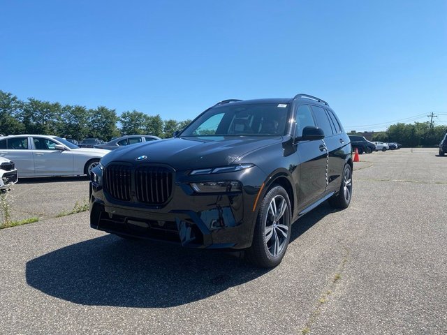 2027 BMW X7