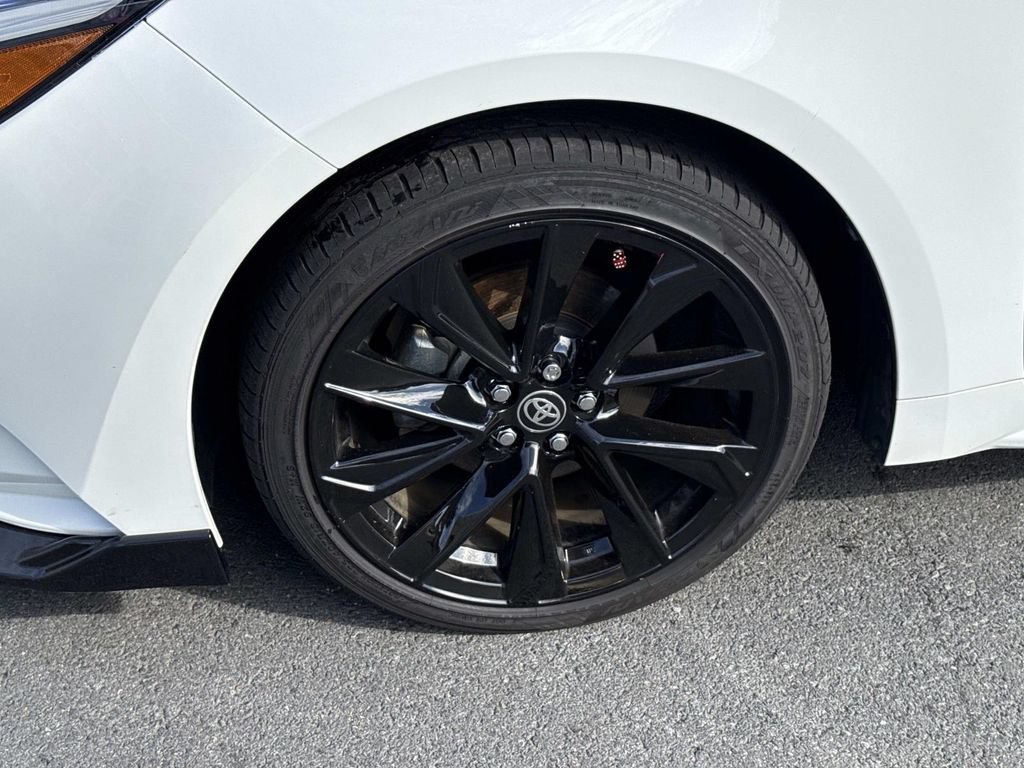 Used 2025  Toyota Hybrid LE image 7