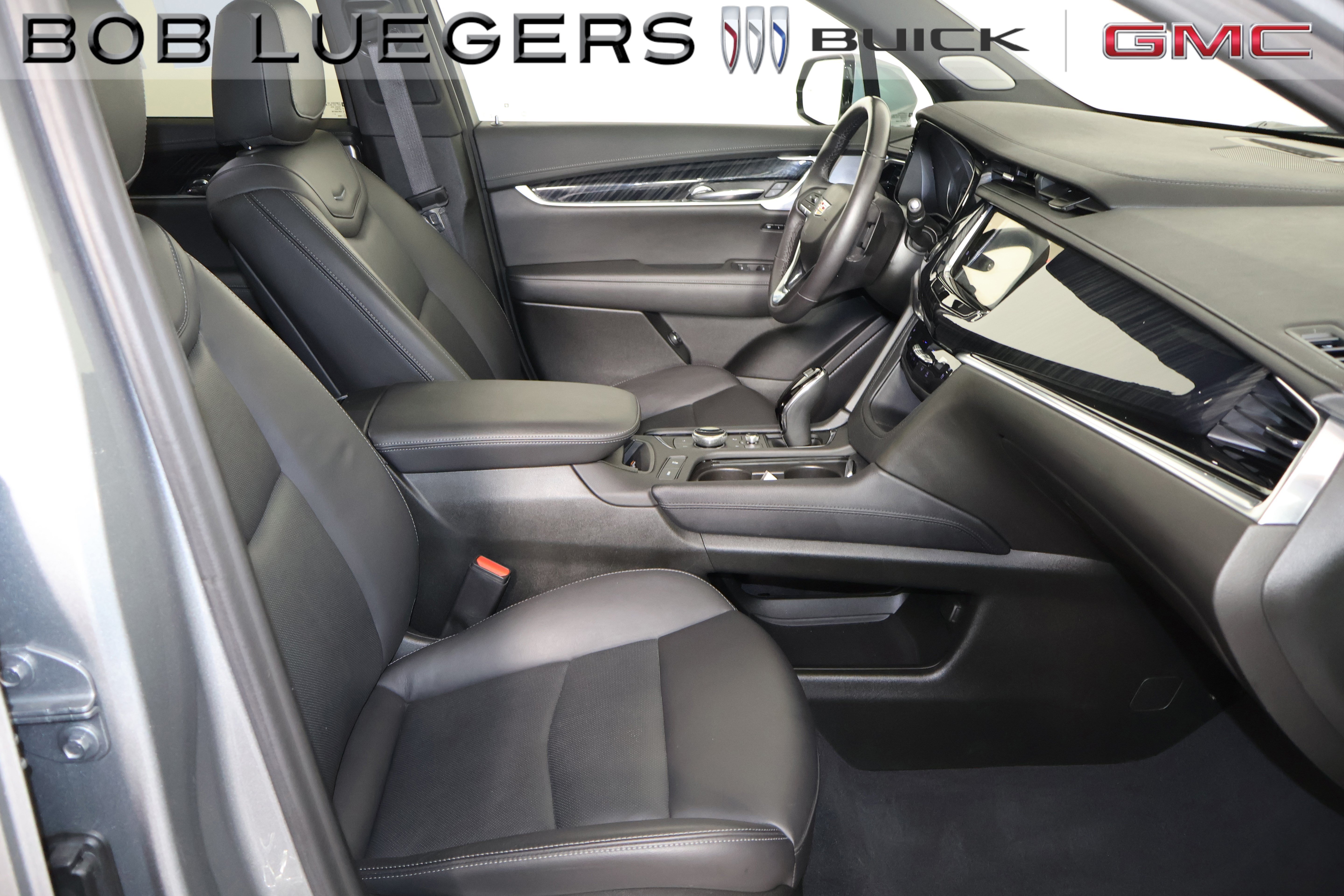 2025 Cadillac XT6 Premium Luxury - Photo 18