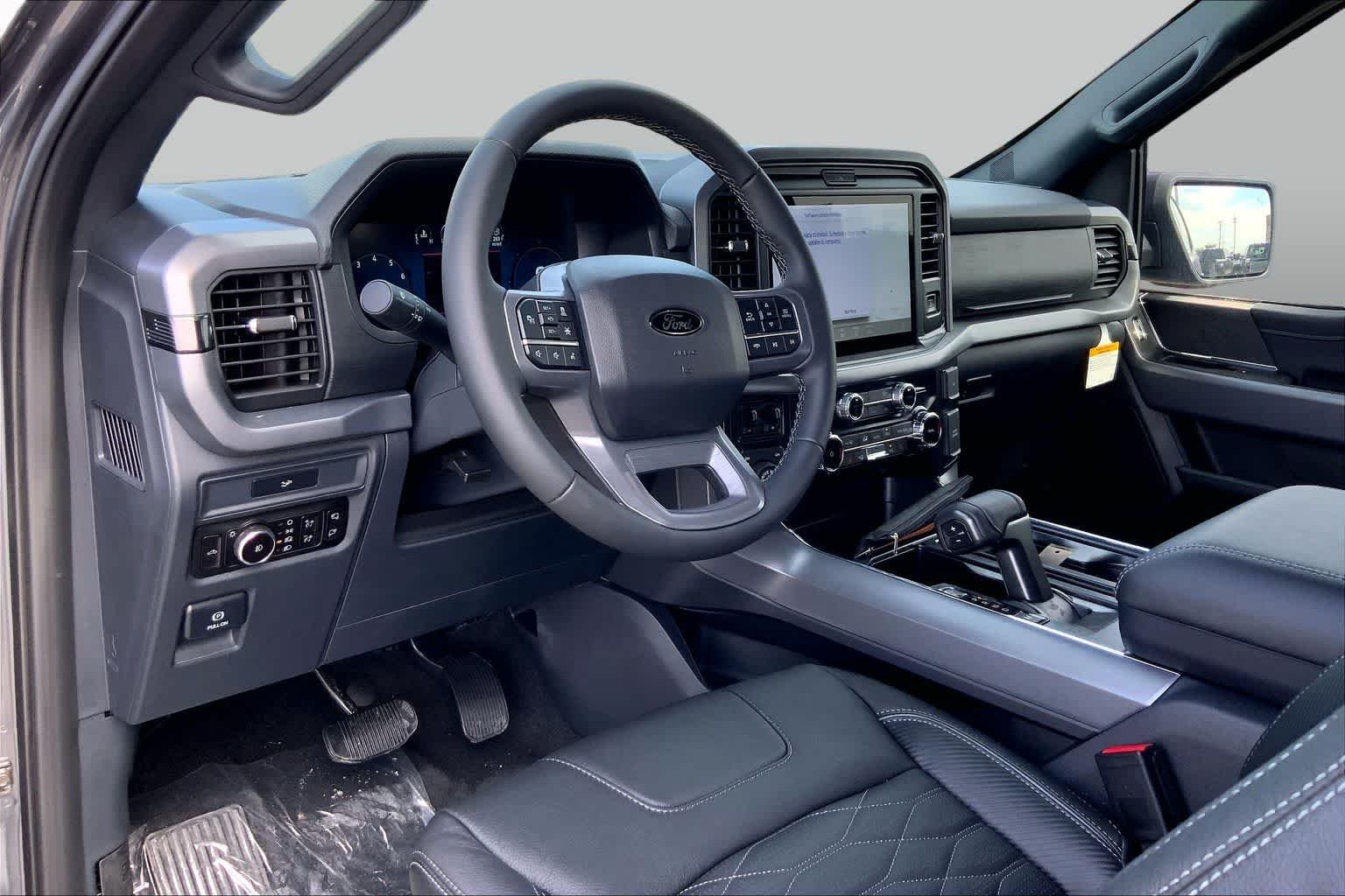 New 2026 Carbonized Gray Metallic Ford XLT image 6