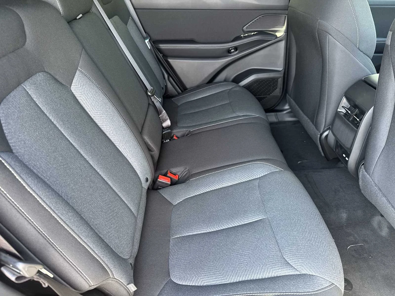 New 2026 Sting-Gray Clear-Coat Exterior Paint Jeep Laredo image 17