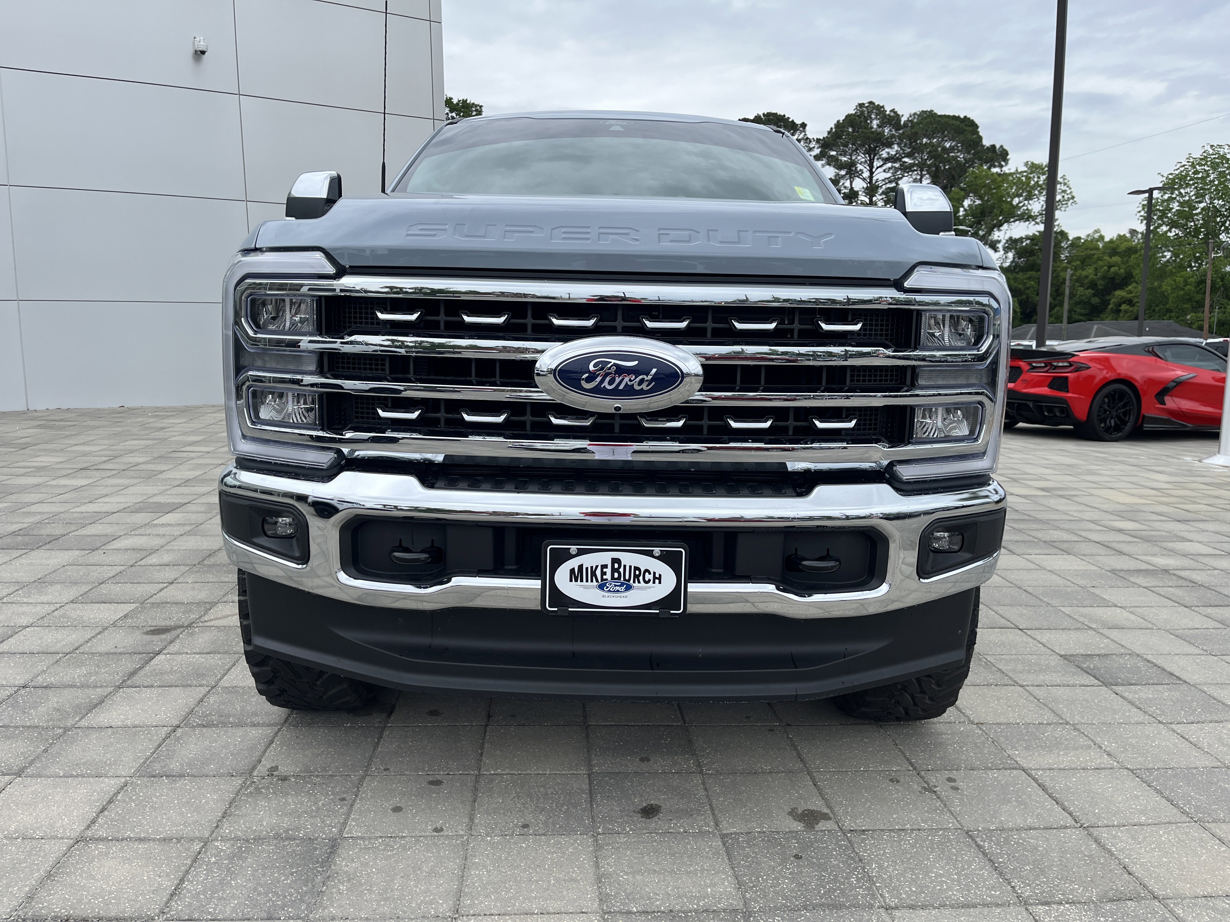 New 2026 Glacier Gray Metallic Tri-Coat Ford F-250® Lariat® image 8