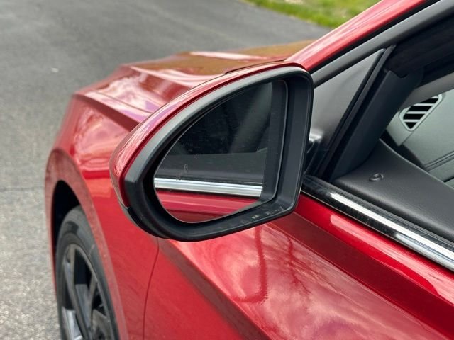 New 2026 Kings Red Metallic Volkswagen 1.5T SE image 11