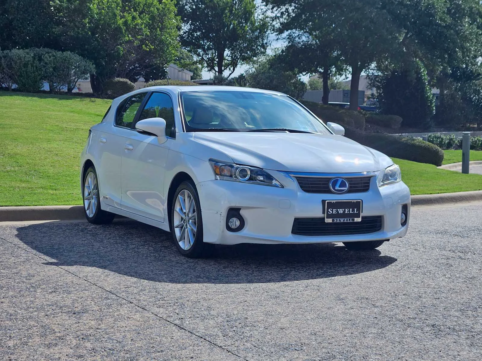 Used 2012 Starfire Pearl Lexus Premium image 2