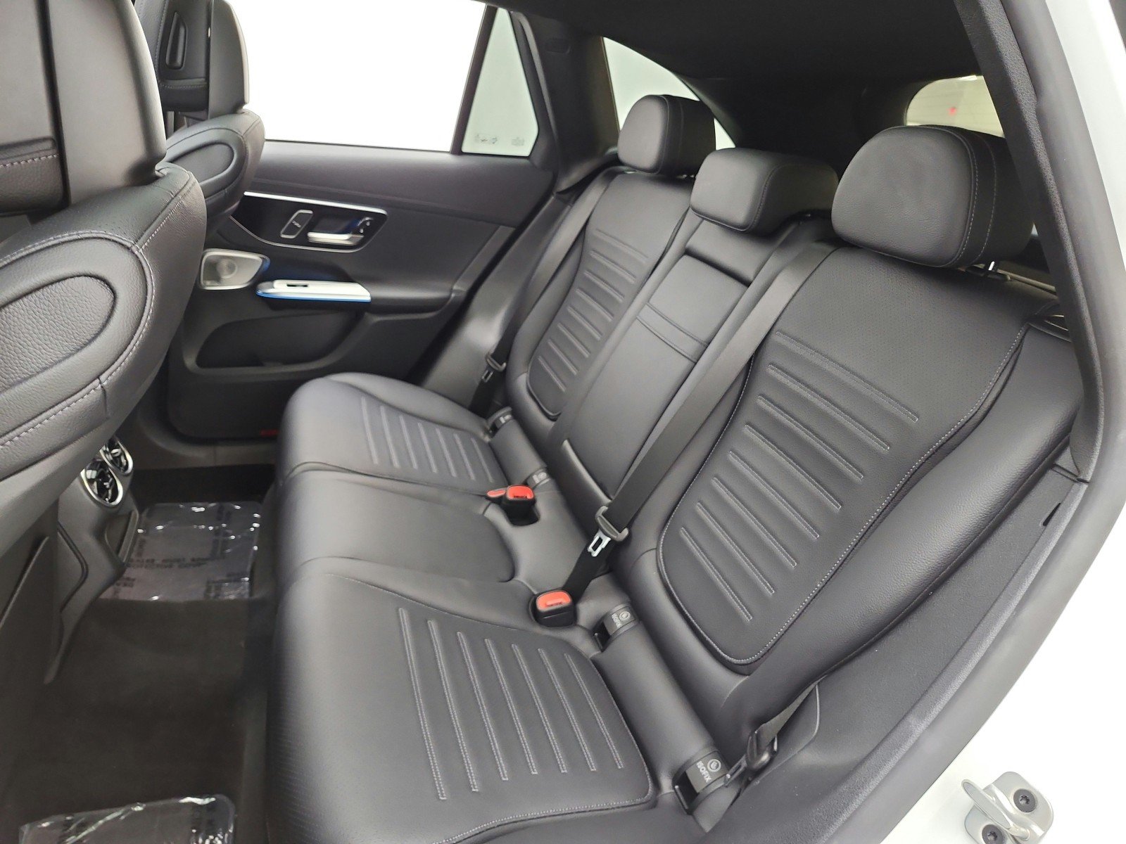 Certified Used 2023 Polar White Mercedes-Benz GLC 300 SUV image 15