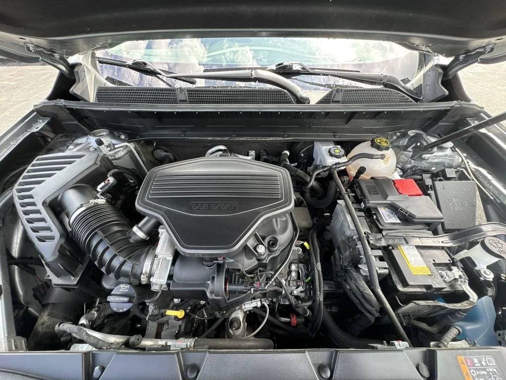 Certified Used 2023 Silver GMC SLT image 27