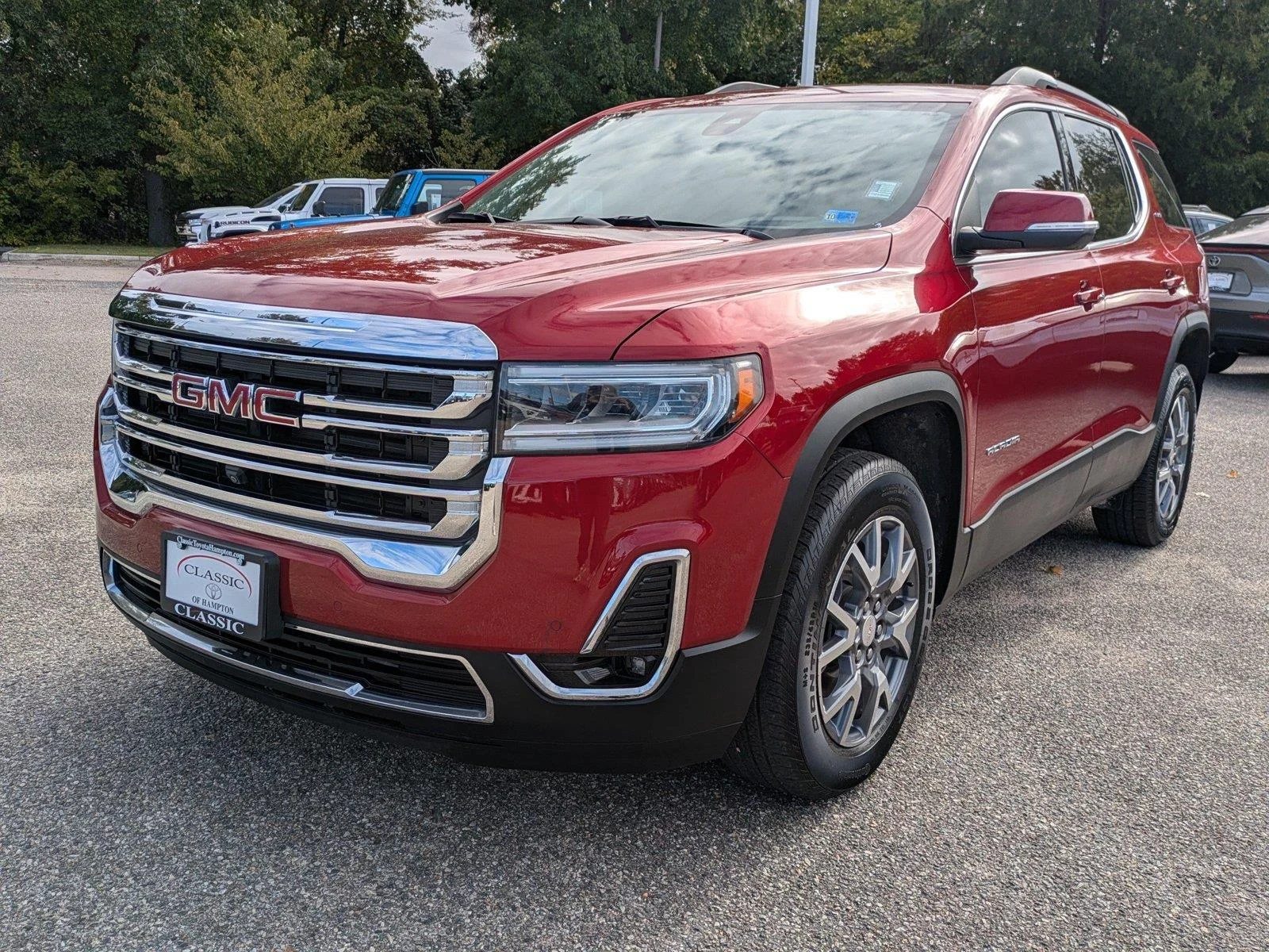 Used 2023 Volcanic Red Tintcoat GMC SLT image 8