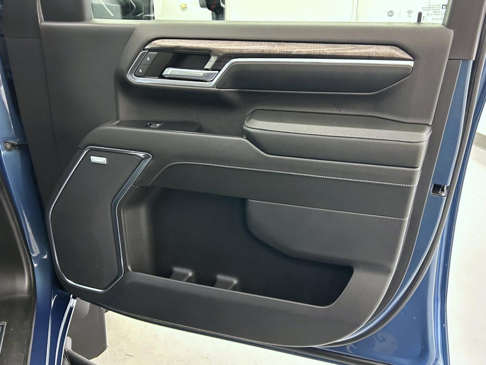 Used 2024 Blue Chevrolet LTZ image 16