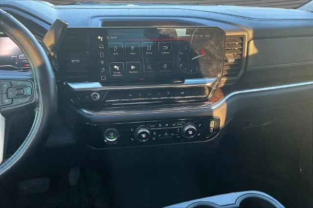 Used 2022 Black GMC Elevation image 10