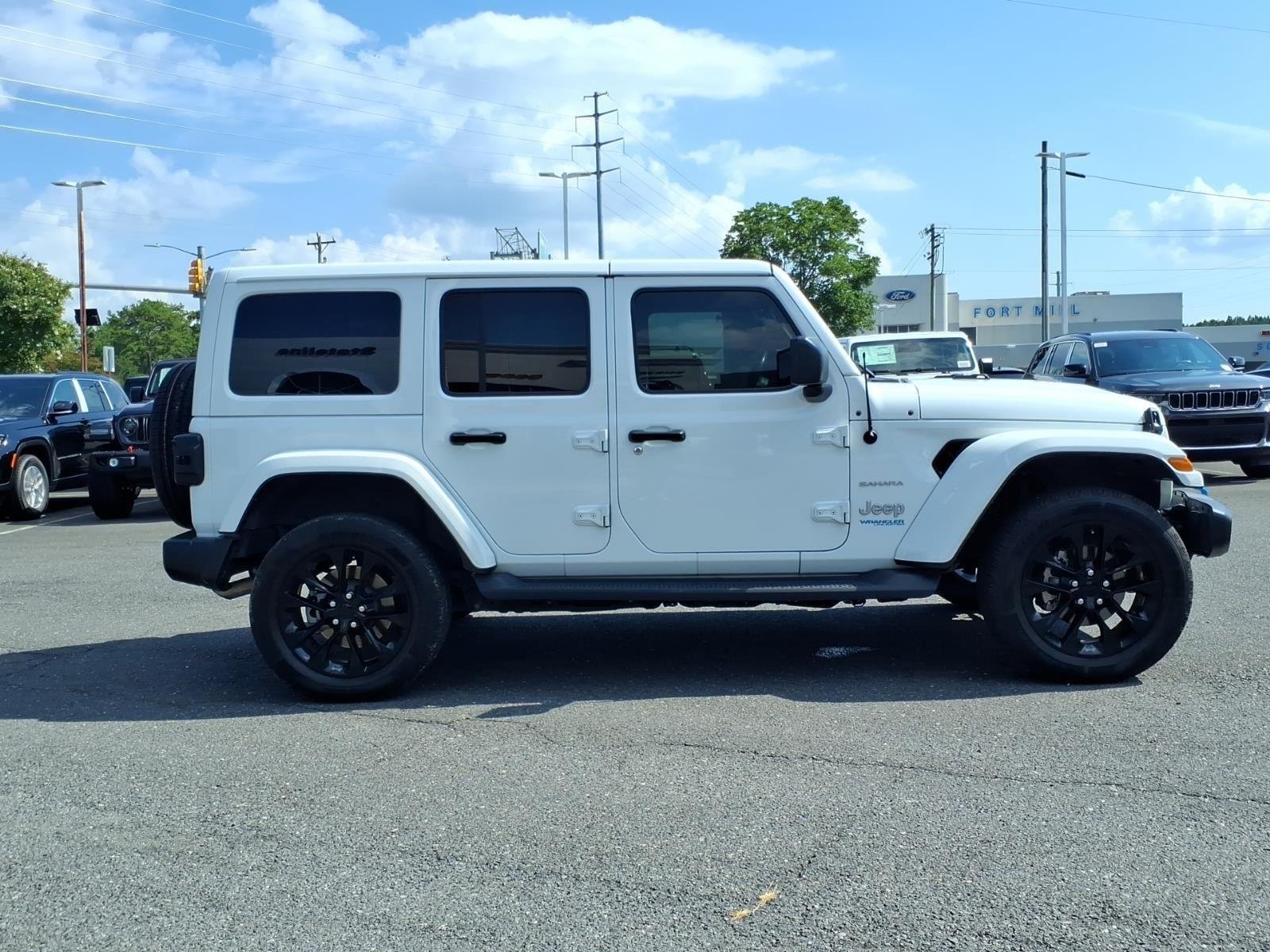 Used 2021 Bright White Clearcoat Jeep Unlimited Sahara image 3