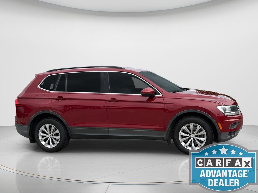 Used 2019 Red Volkswagen 2.0T SE image 4
