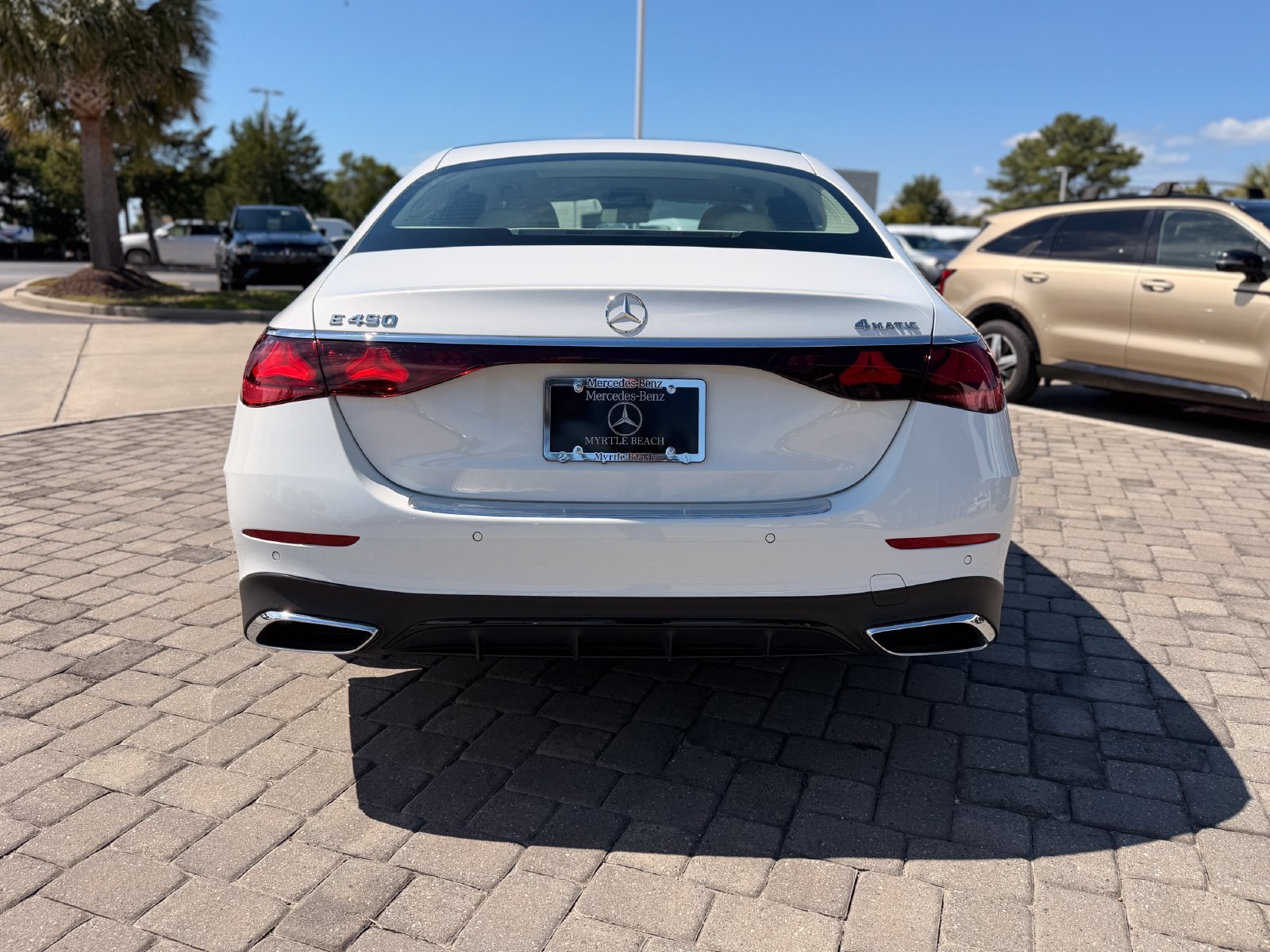 Certified Used 2024 MANUFAKTUR Moonlight White Metallic Mercedes-Benz E 450 image 10