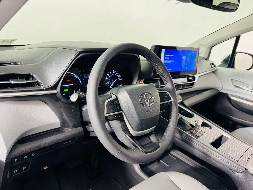 Used 2025 Beige Toyota XLE image 8