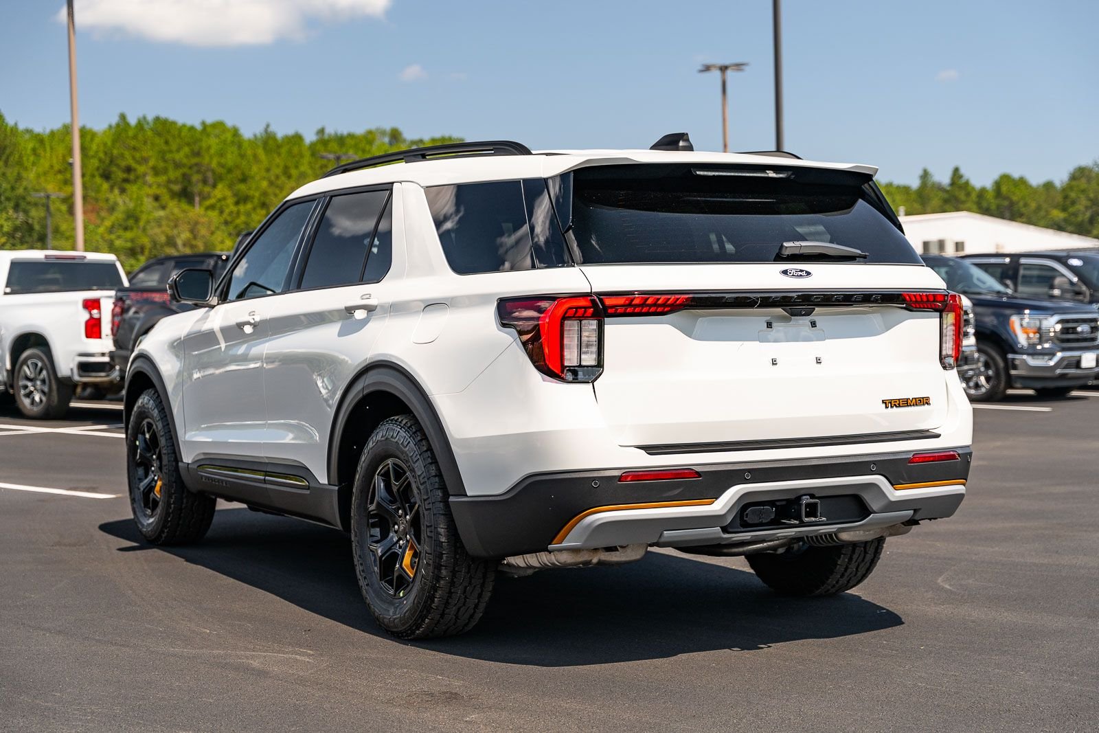 New 2027 Star White Metallic Tri-Coat Ford Tremor® image 3