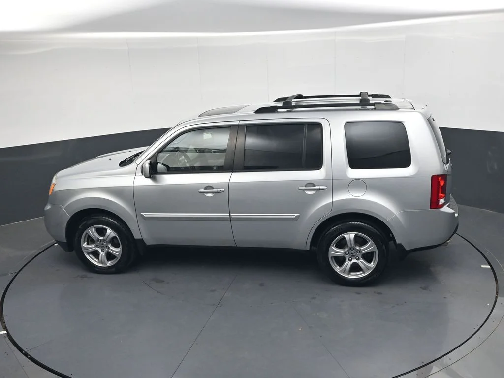 Used 2012 Polished Metal Metallic Honda EX-L image 19