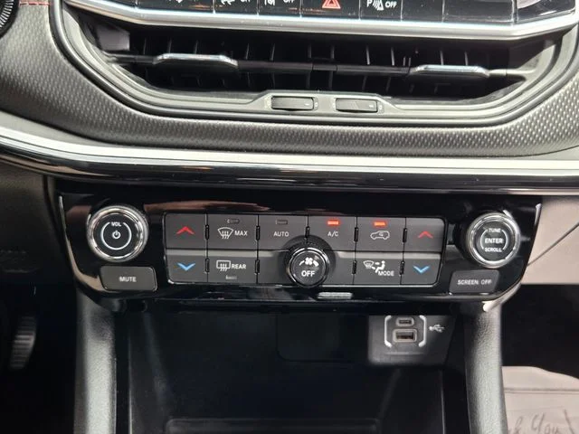 Used 2024 Black Jeep Trailhawk image 18
