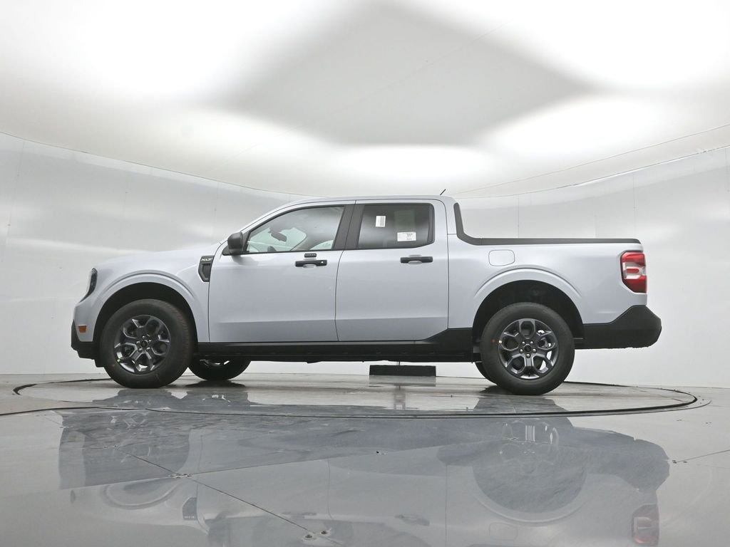 New 2026 Space White Metallic Ford XLT image 45