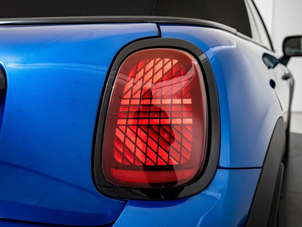 Certified Used 2026 Blazing Blue Metallic MINI Iconic image 9