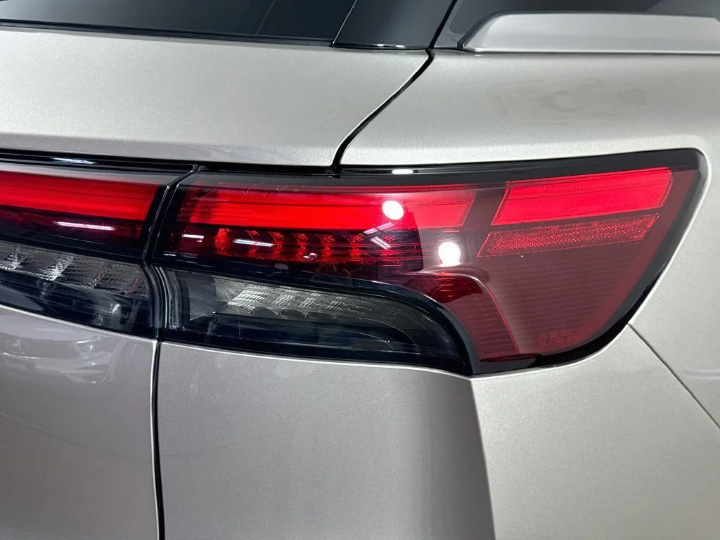 Certified Used 2023 Titanium INFINITI LUXE image 37
