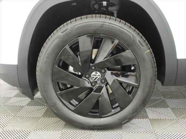 2026 Volkswagen Atlas SE w/Tech - Photo 30
