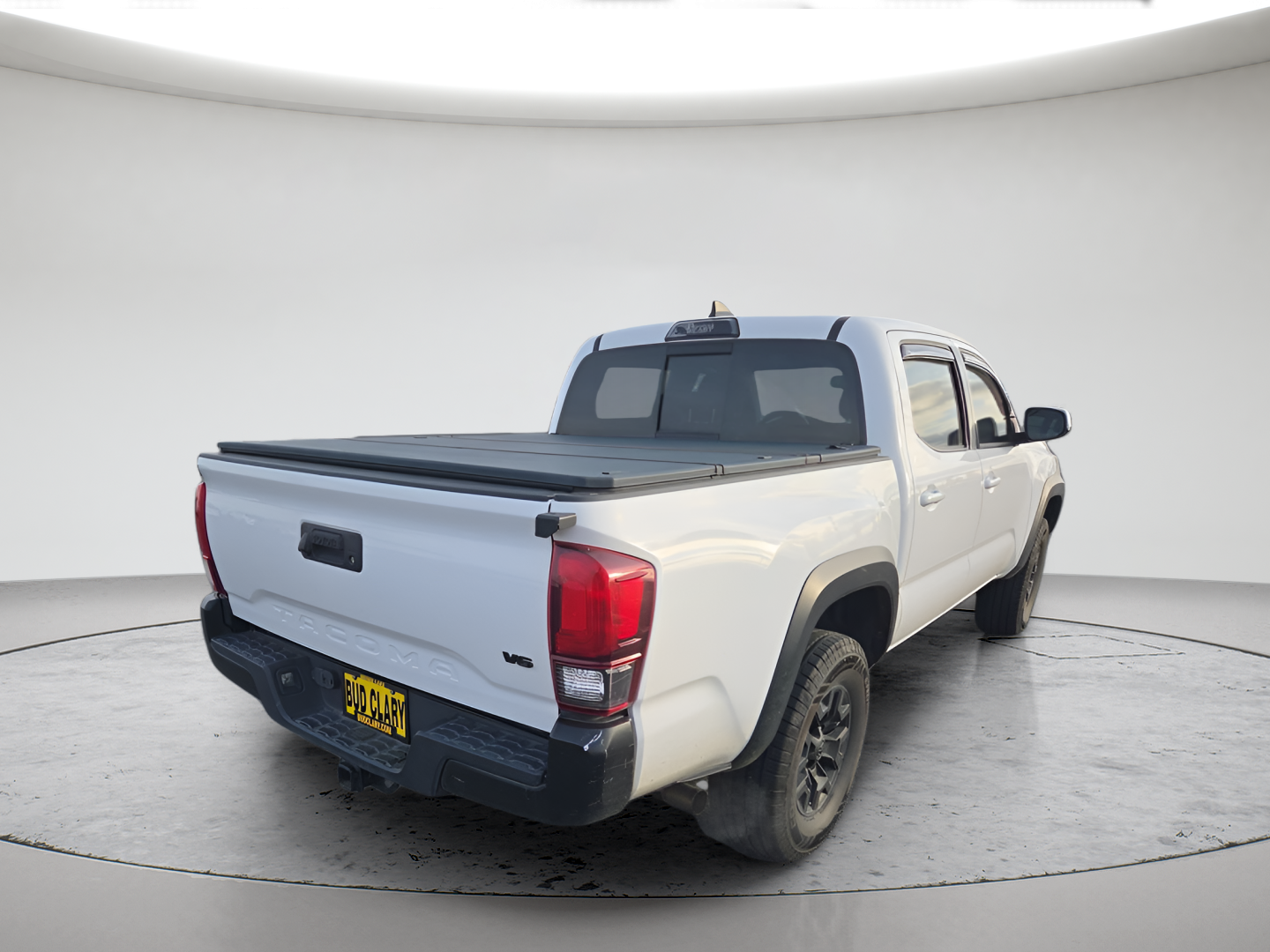 Used 2018 White Toyota TRD Off-Road image 5