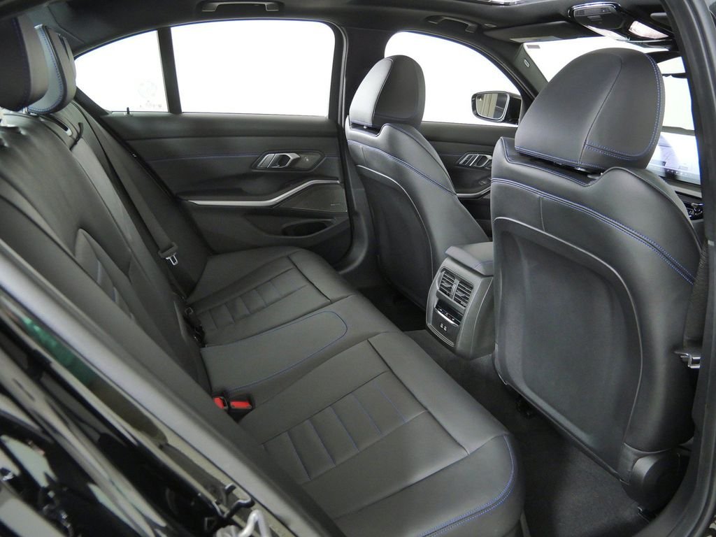New 2026 Black Sapphire Metallic BMW 330i xDrive image 25