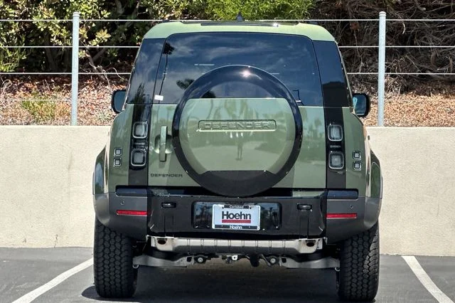 New 2026 Woolstone Green Land Rover S image 4