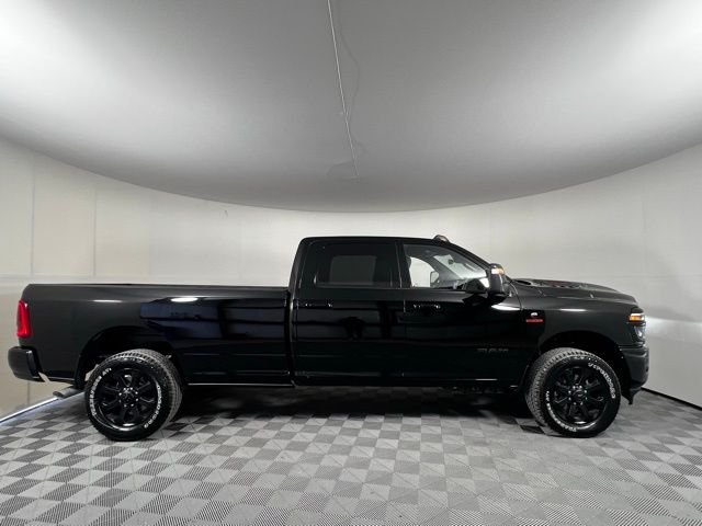 2026 RAM 3500 Laramie - Photo 8