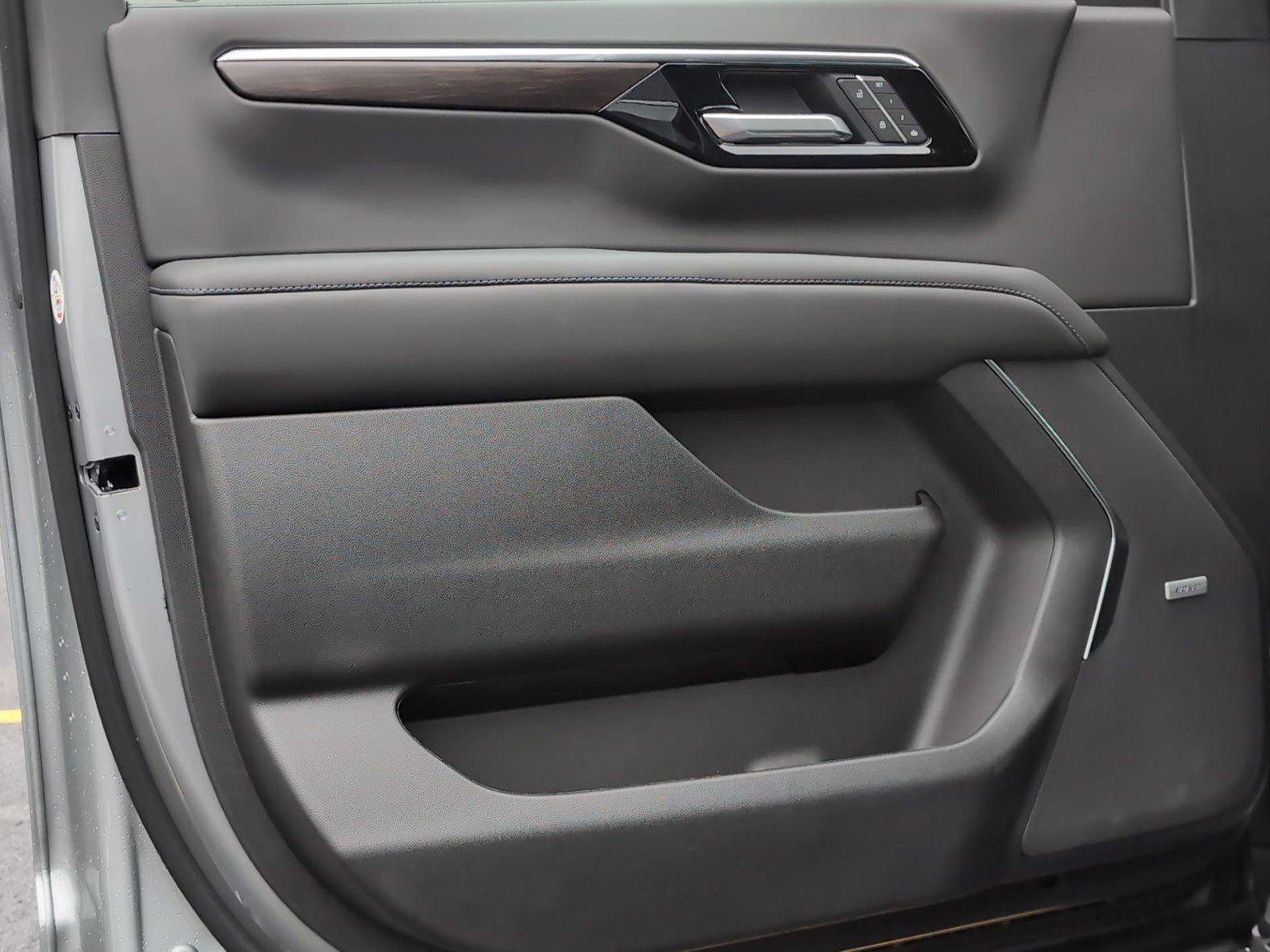 New 2026 Sterling Gray Metallic Chevrolet LT image 18
