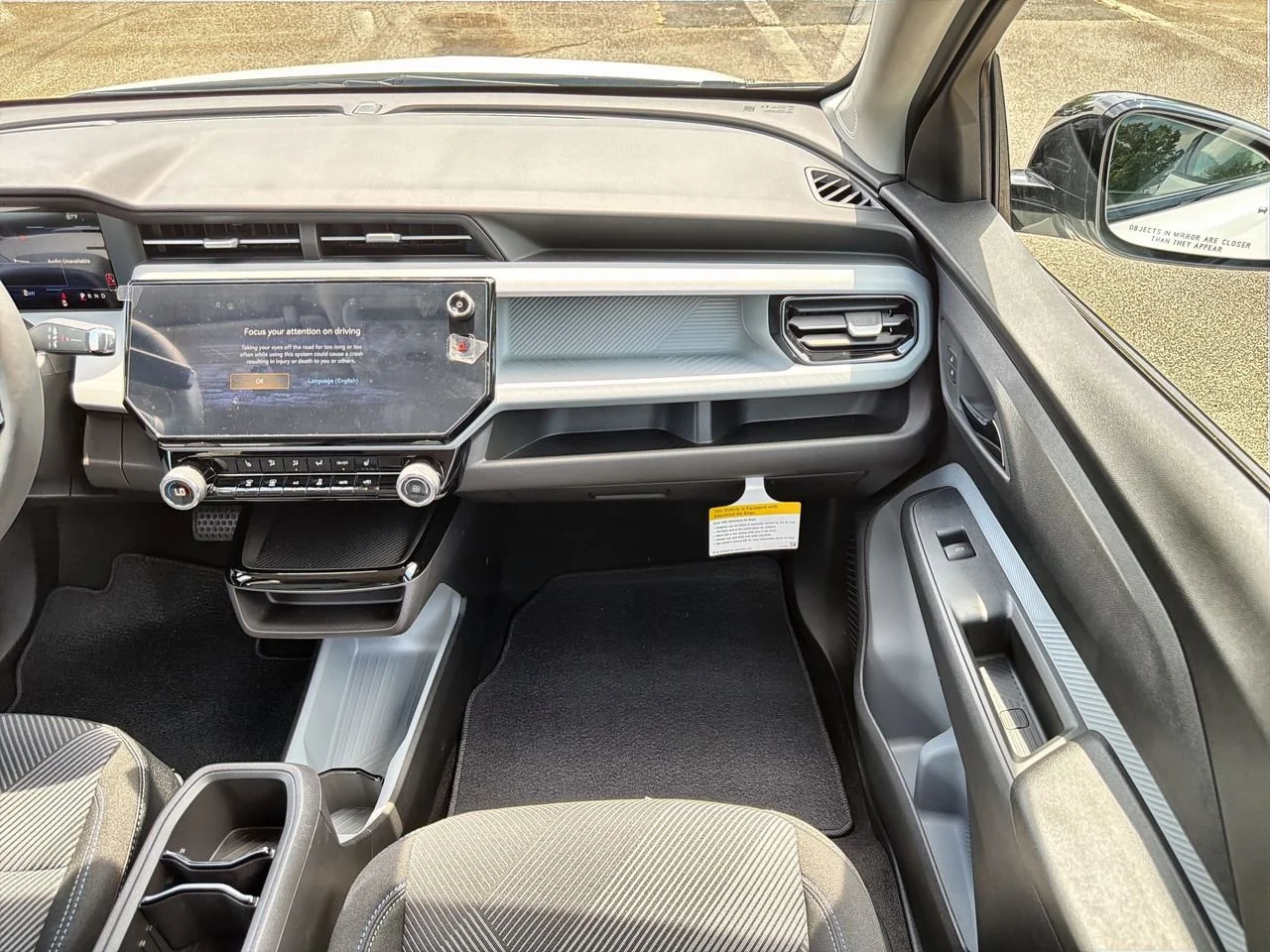 New 2027 Summit White Chevrolet LT image 24