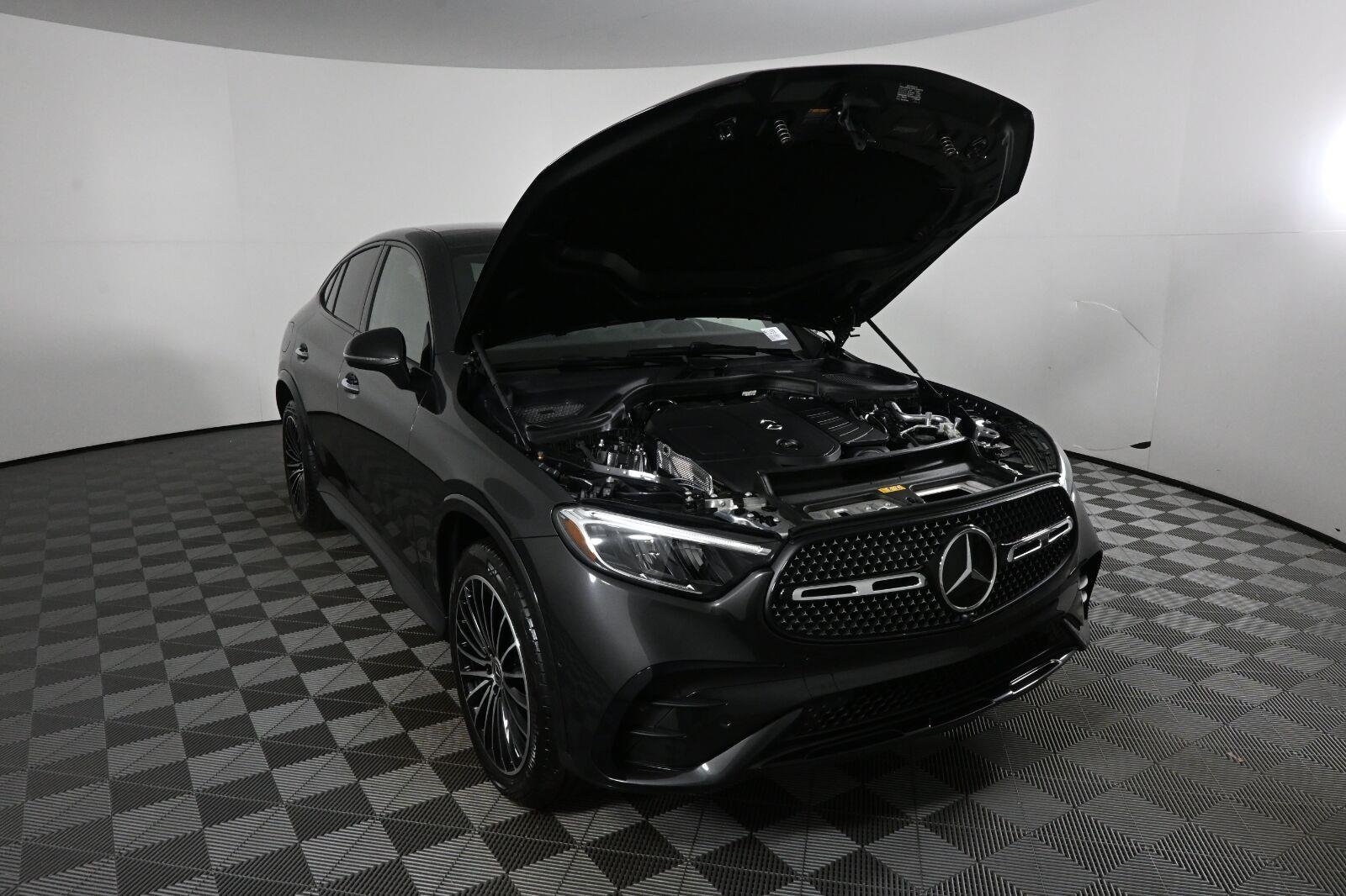 Certified Used 2026 Graphite Grey Metallic Mercedes-Benz GLC 300 image 31