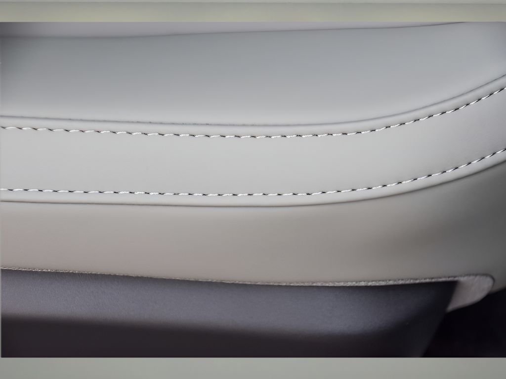 2026 Volvo EX30 Ultra - Photo 32