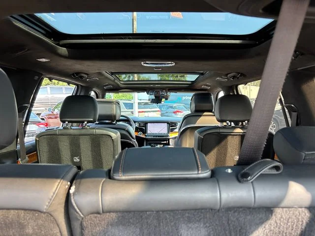 Used 2022 Black Jeep Series III image 35