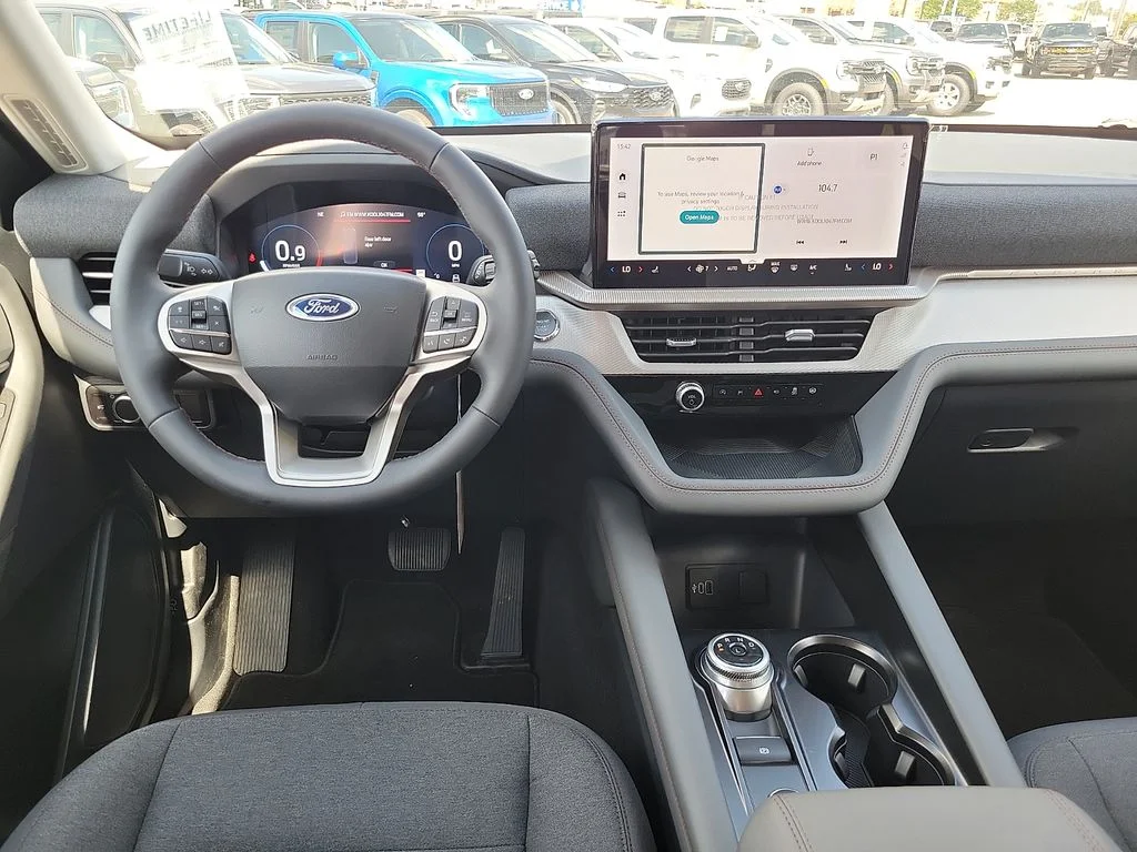 New 2026 Space White Metallic Ford Active image 11