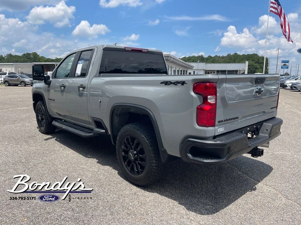 Used 2025 Slate Gray Metallic Chevrolet Custom image 12