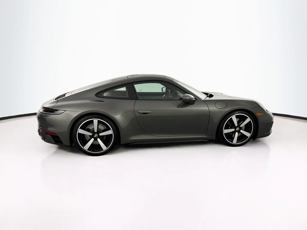 Used 2022 Green Porsche Carrera 4S image 4