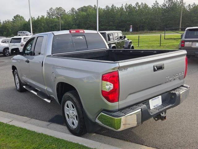 Used 2018 Silver Toyota SR5 image 10