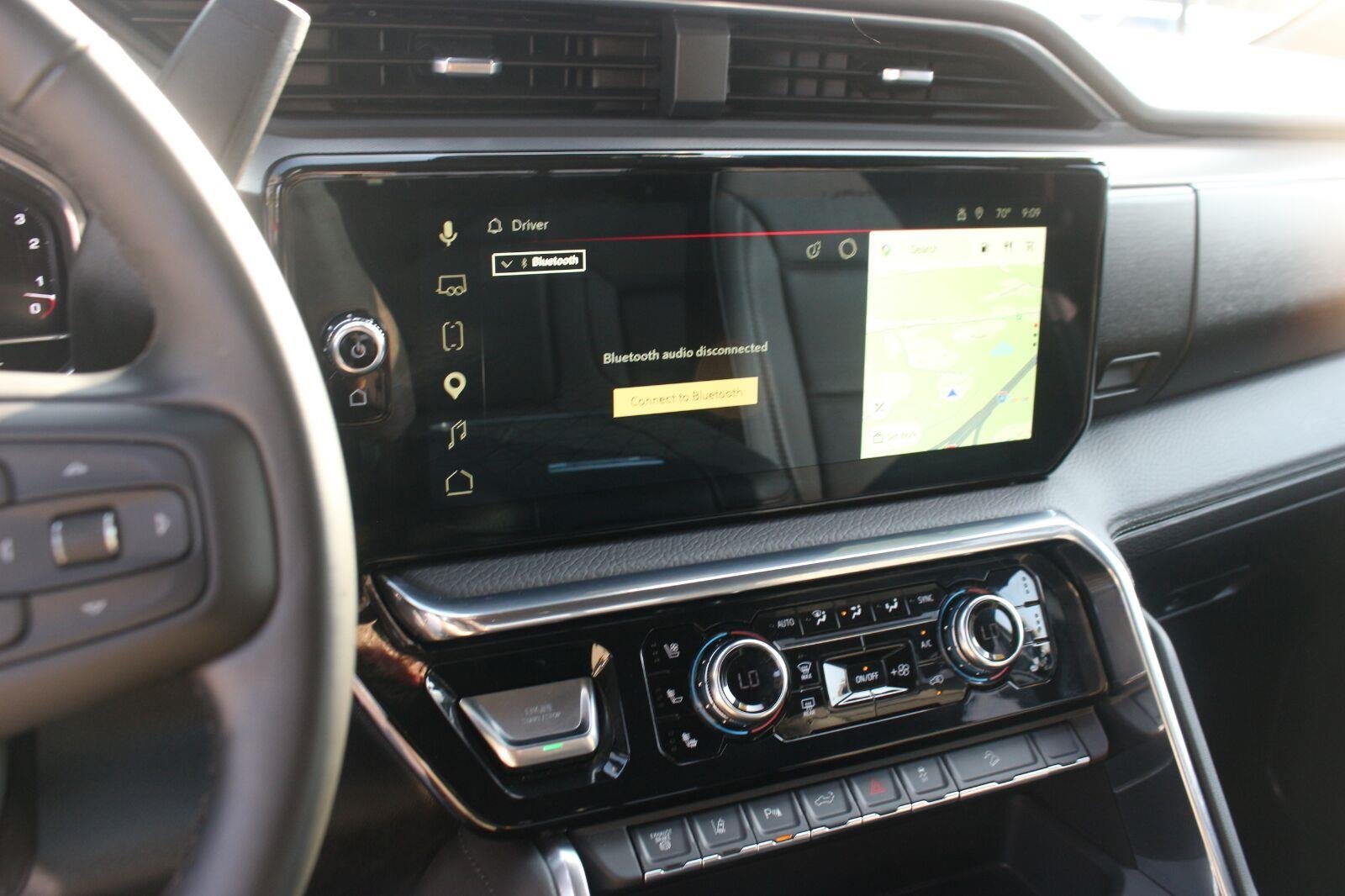 Used 2025 Onyx Black GMC Denali image 19
