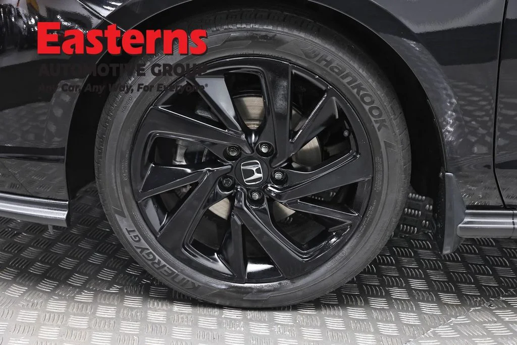 Used 2025 Black Honda SE image 31