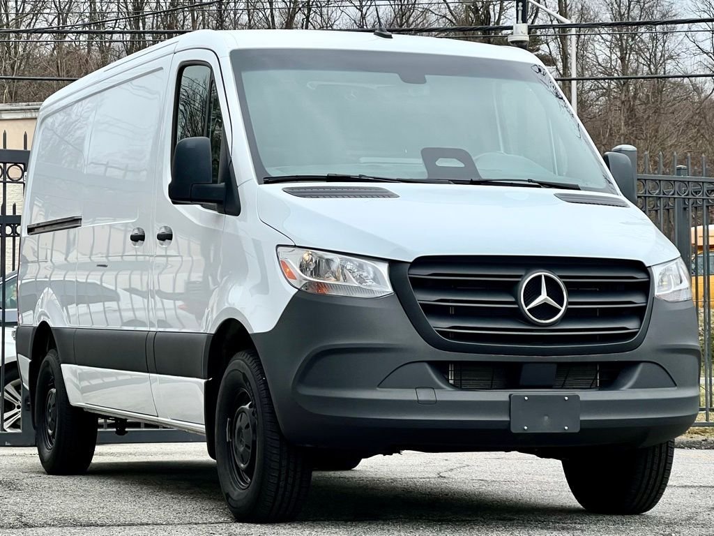 2025 Mercedes-Benz Sprinter 2500 144 WB's photo