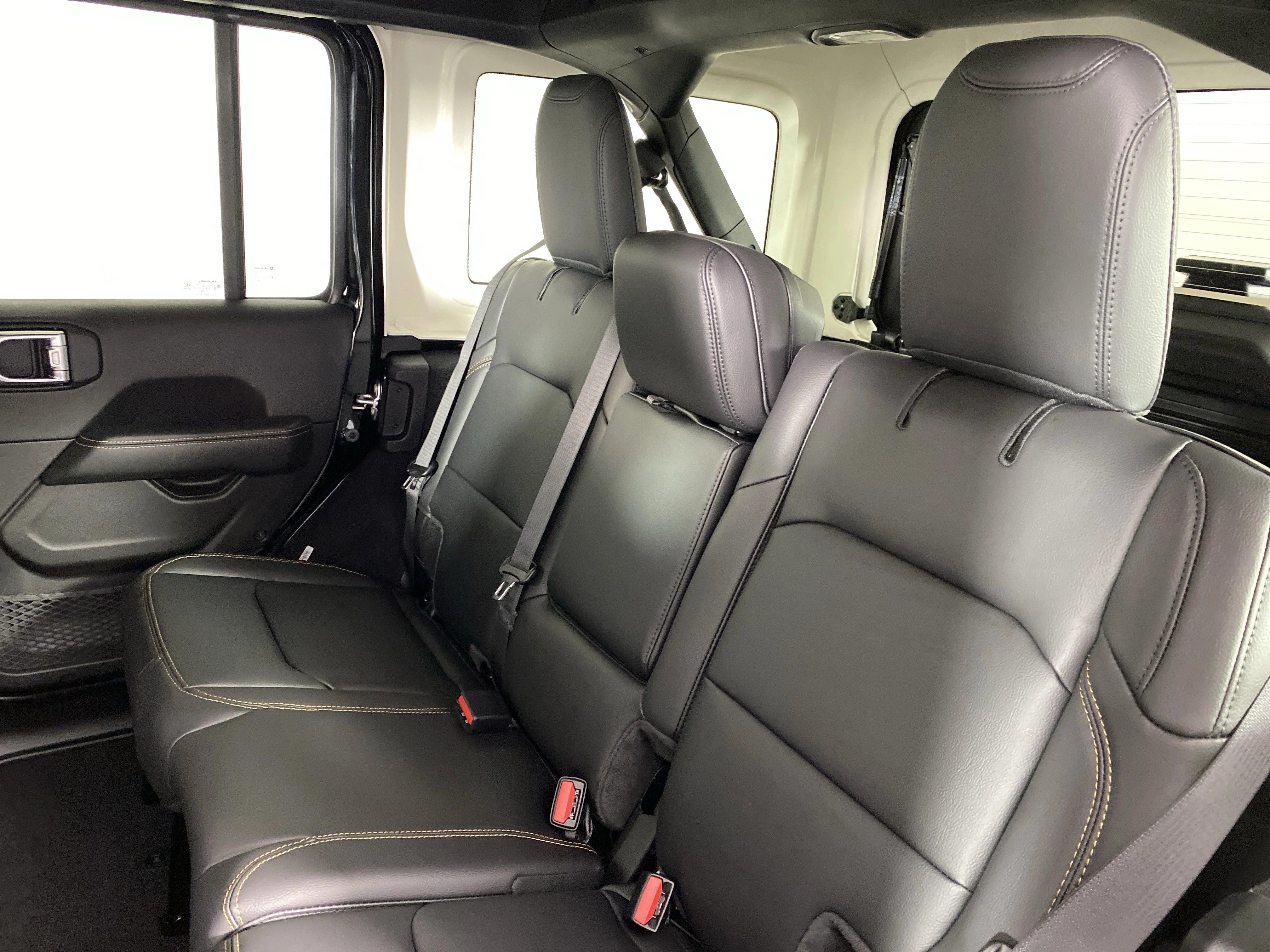 New 2026 Black Clear-Coat Exterior Paint Jeep Sahara image 30