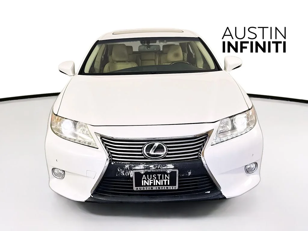 Used 2013 White Lexus 350 image 2