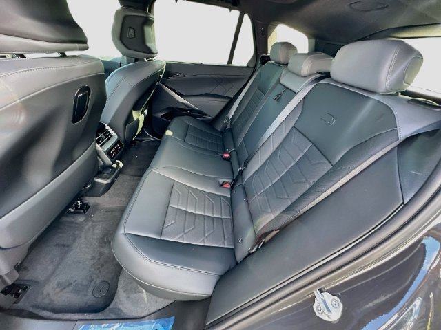 New 2027 Gray BMW xDrive40i image 17