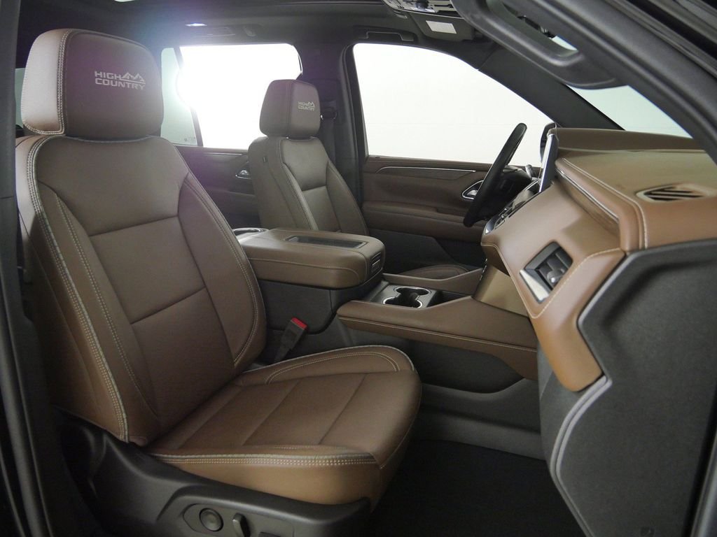 Used 2022 Black Chevrolet High Country image 20
