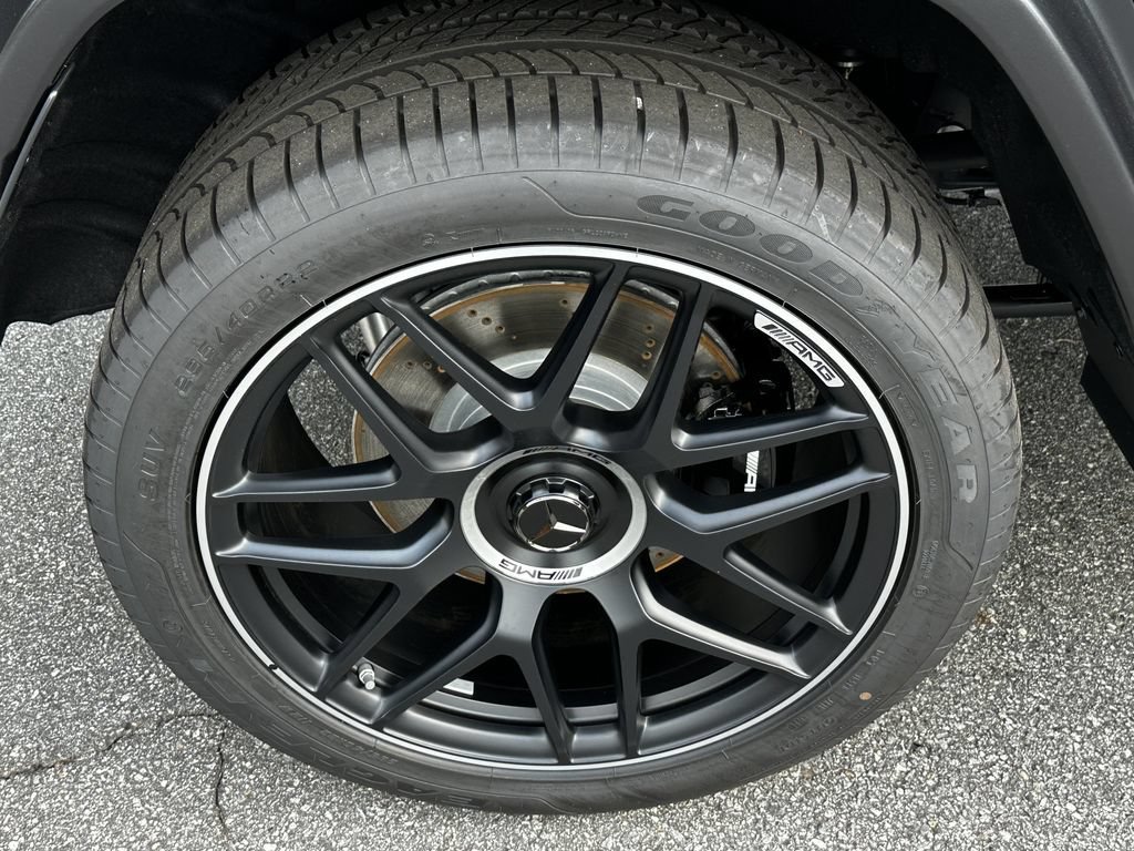 New 2027 MANUFAKTUR Night Black Magno Mercedes-Benz AMG® G 63 image 58
